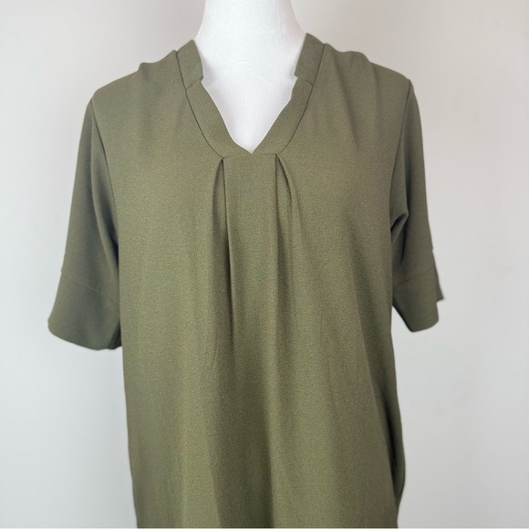 Bobeau Olive Green Tunic Top Sz S Short Sleeve Stretch Blouse - Picture 2 of 10